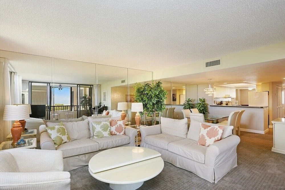 Gulf And Bay Club- B507 Great Location! 2 Bedroom Condo