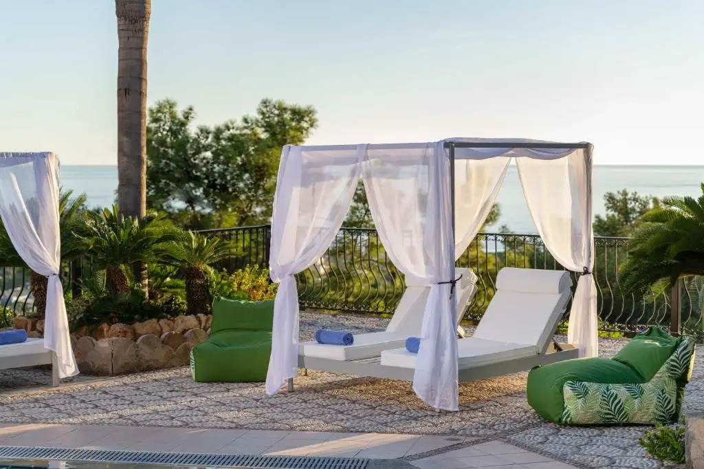 Pefkos View Apartments