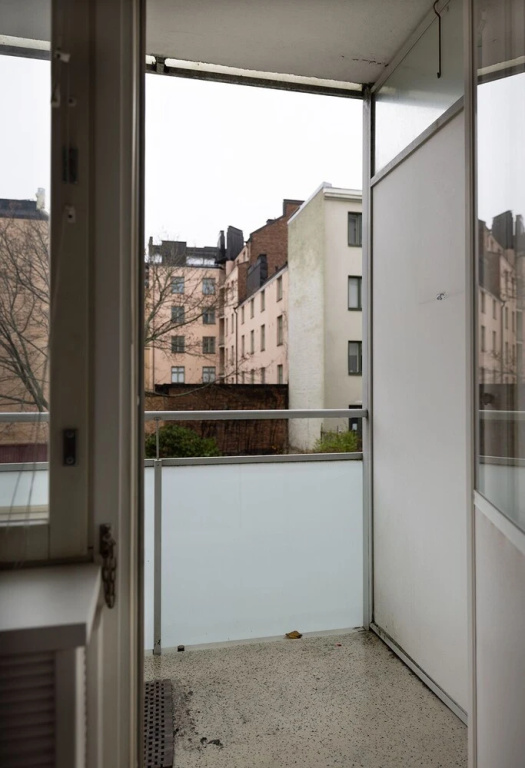 2ndhomes Renovated 1BR Home w Balcony