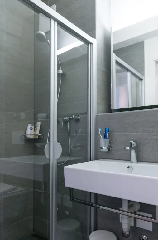 ZH Tiger - Altstetten Hitrental Apartment