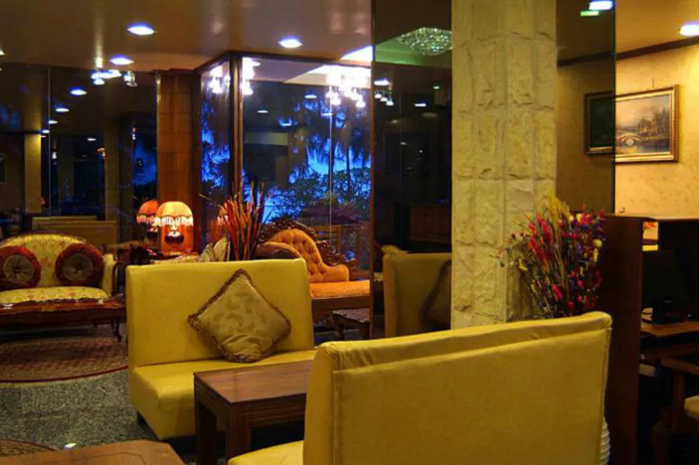 Loona Hotel