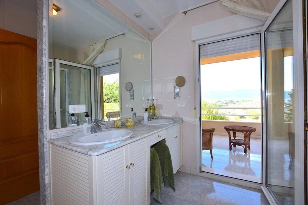 Torreta Of Gormaig, House with swimming pool