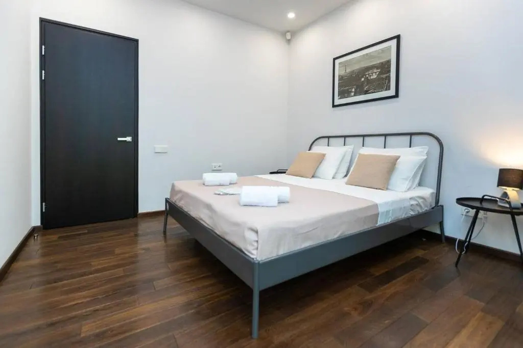 -30  NEW 2 BR Super Spacious Apt w/Terrace+views