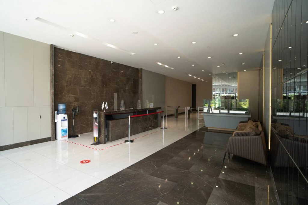 Fancy 2+1 Apt (2 bathrooms) - Core living
