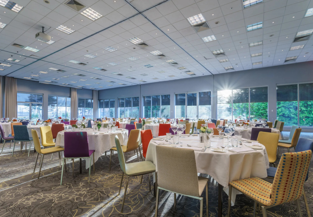 Holiday Inn Hotel Brussels Airport by IHG
