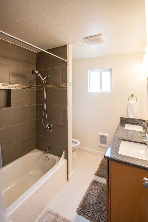 The Seattle Stunner - 1960's Retro Apt - Sleeps 6