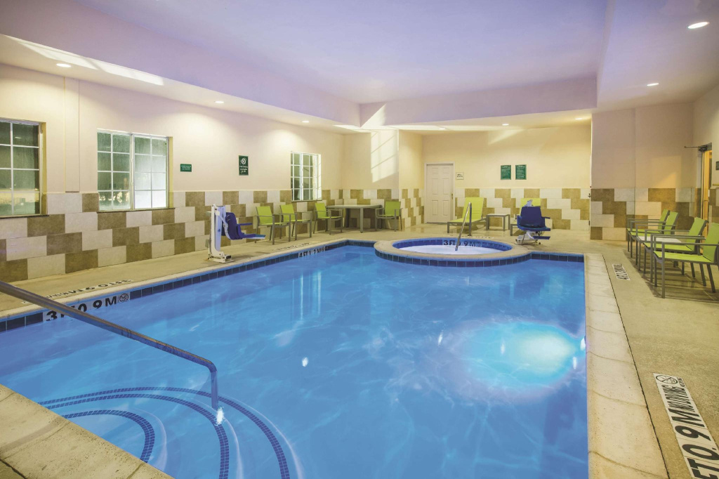 Baymont by Wyndham Dallas South-DeSoto