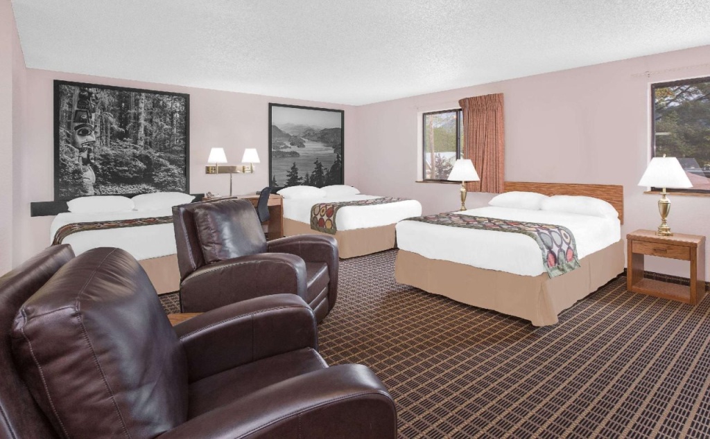 Baranof Lodge