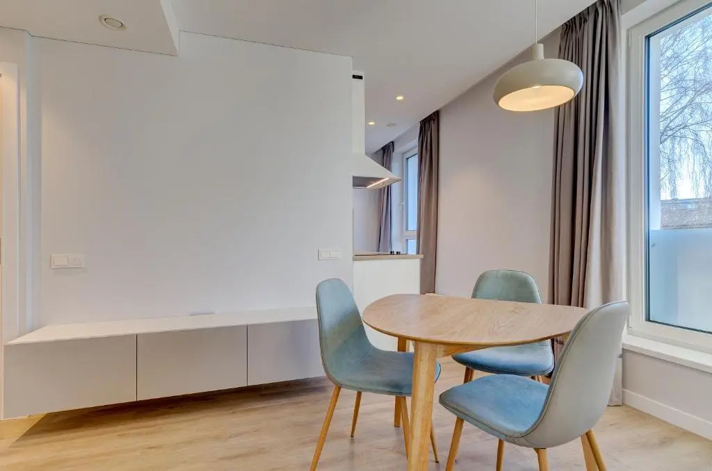 Center Studio 10B