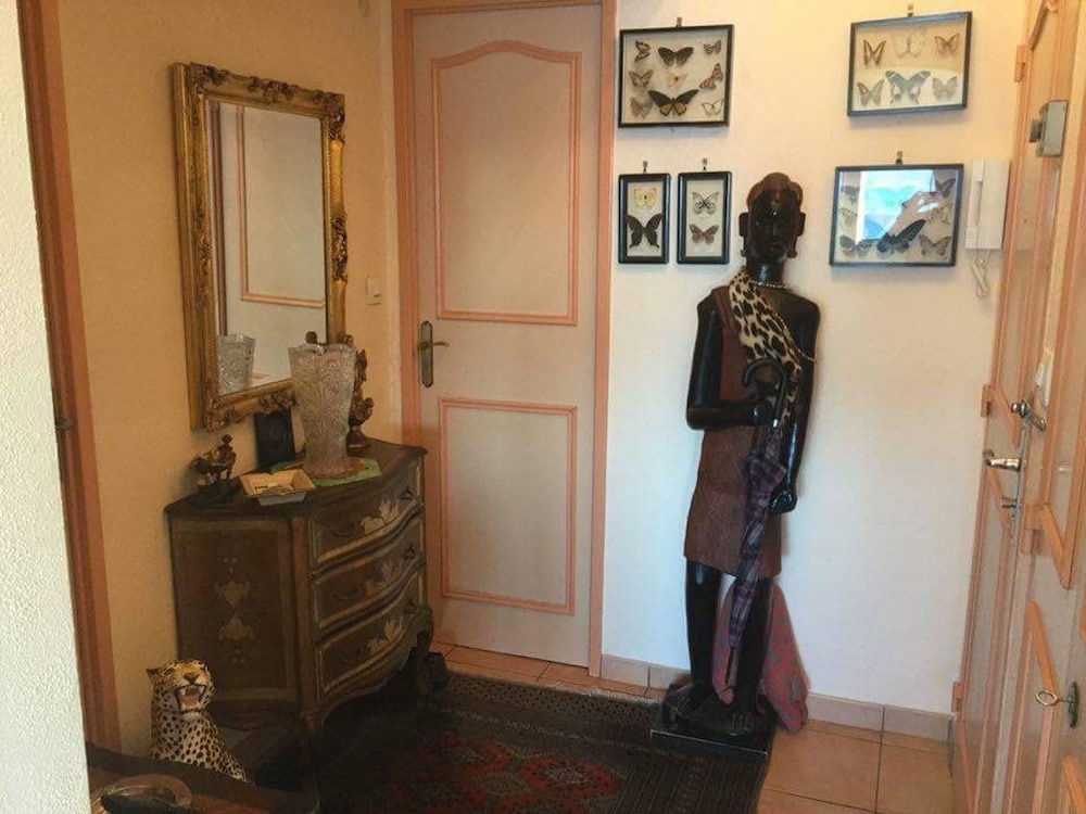 Apartment With 2 Bedrooms in Saint-mandrier-sur-mer, With Wonderful se