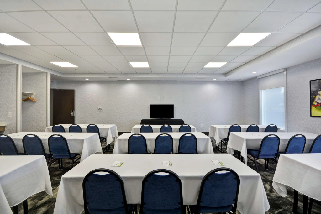 Home2 Suites By Hilton Grand Rapids North