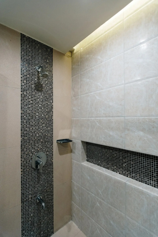 Zuri Hotel