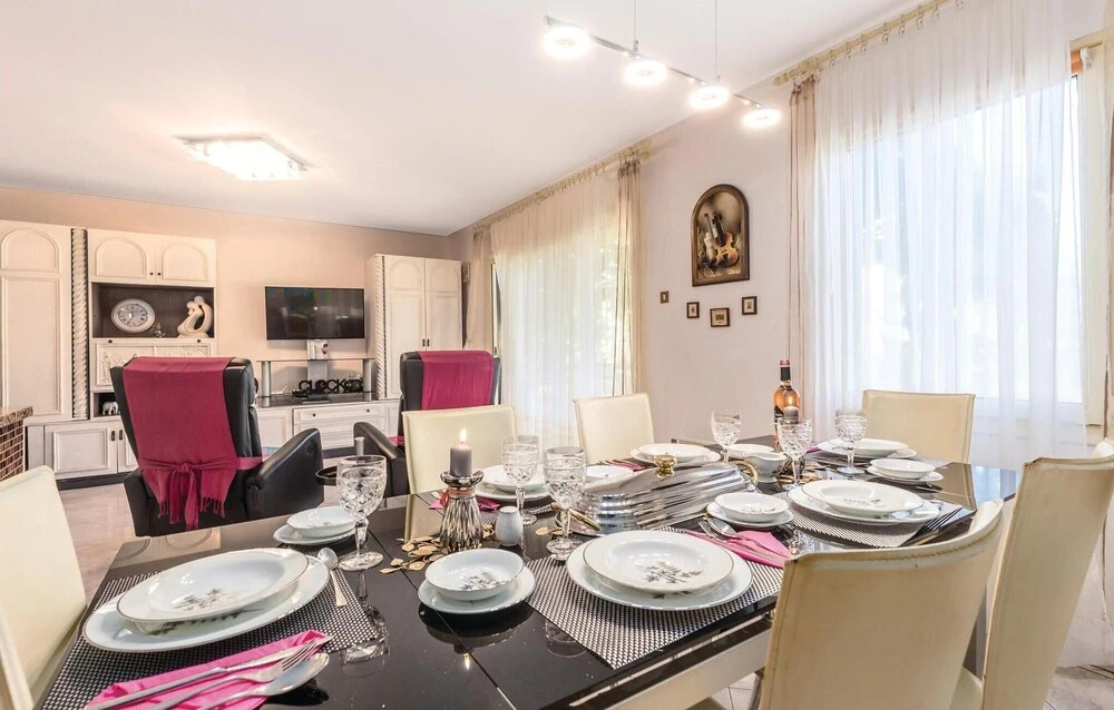 3 Bedroom Stunning Home In Kastav