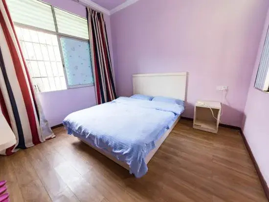 Nanchang Light Blue Homestay (Shuanggang Subway Station Branch)