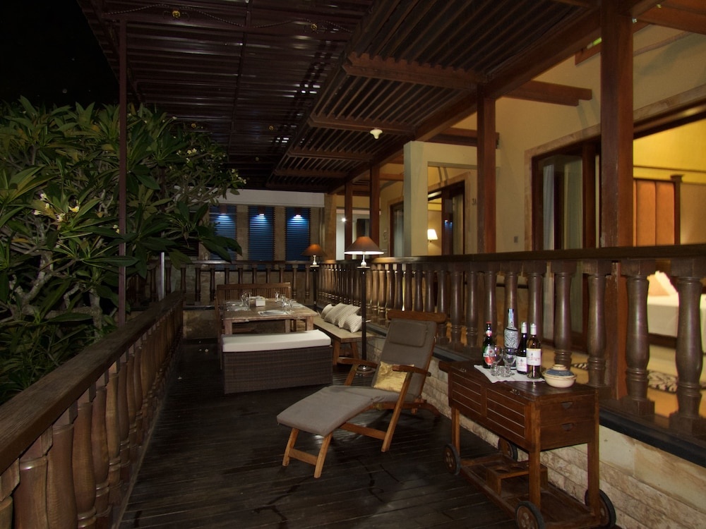 Dynasty Estate