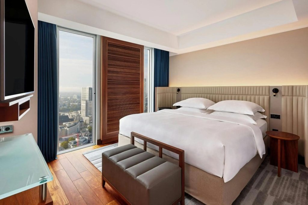 Majestic City Retreat Hotel