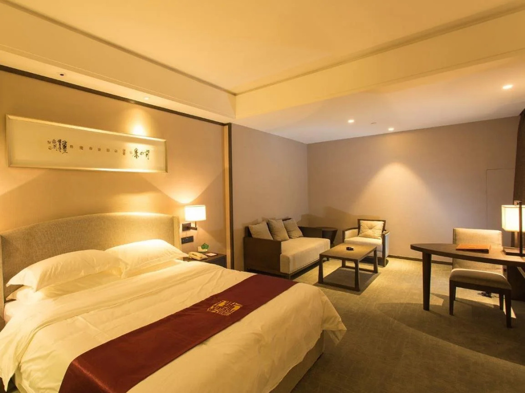 Experience Art Hotel