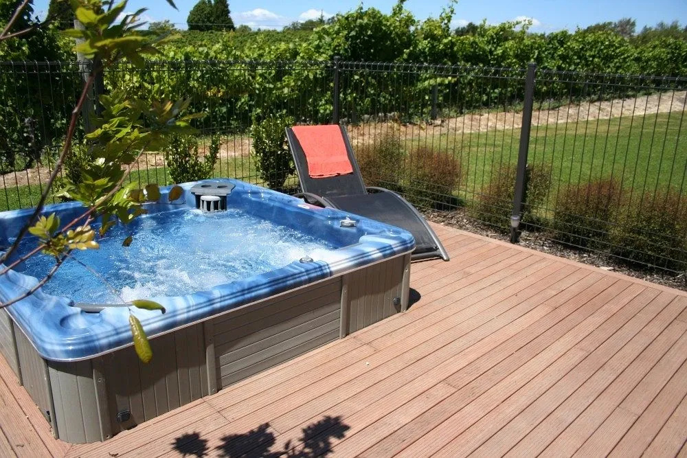 Pine Hill Lodge In Vineyard