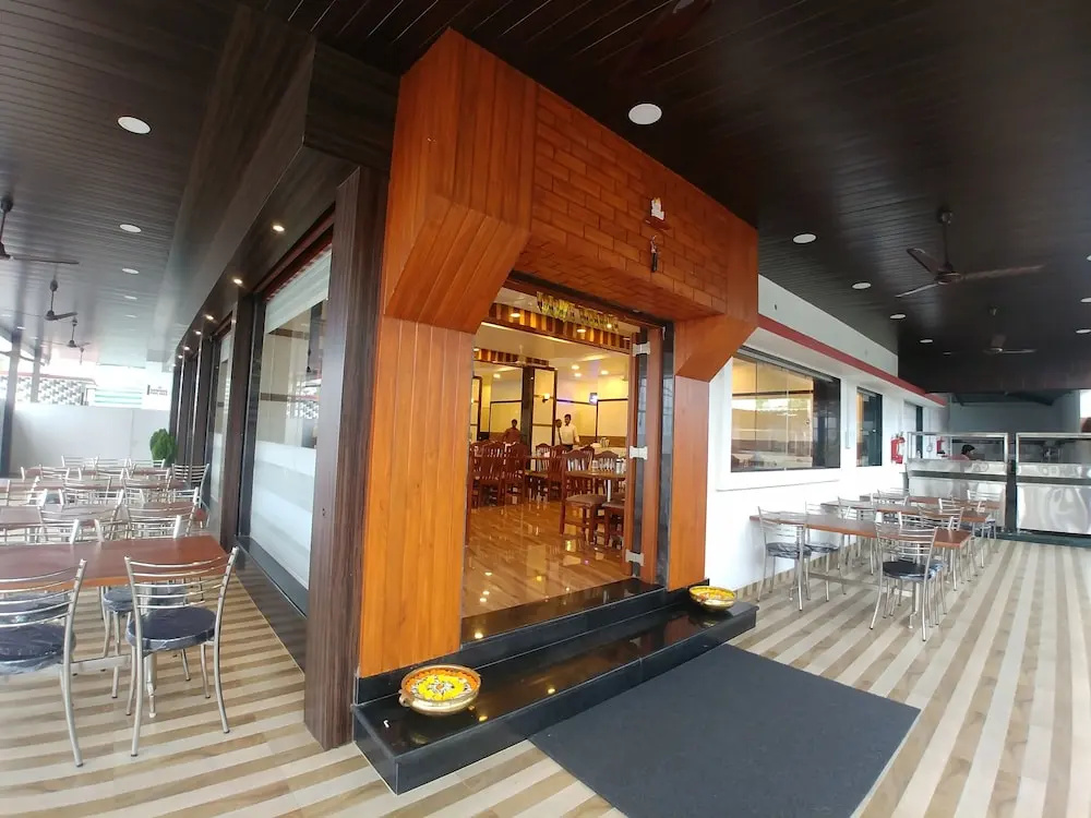 Hotel Jagadguru