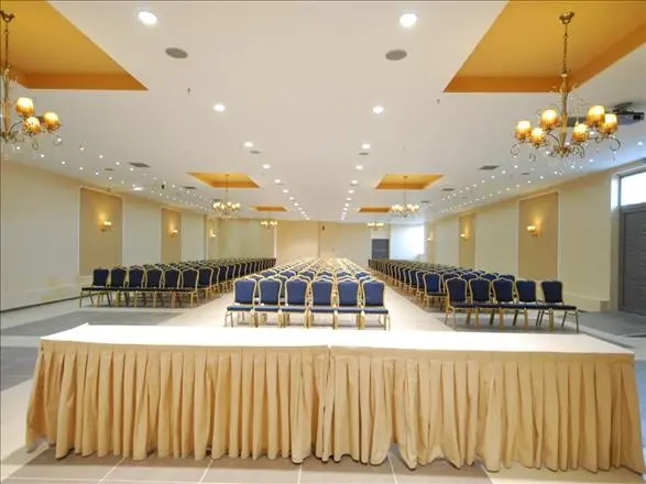 4 Epoxes Hotel Spa