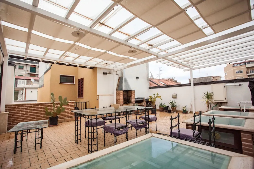 Erasippe Residence
