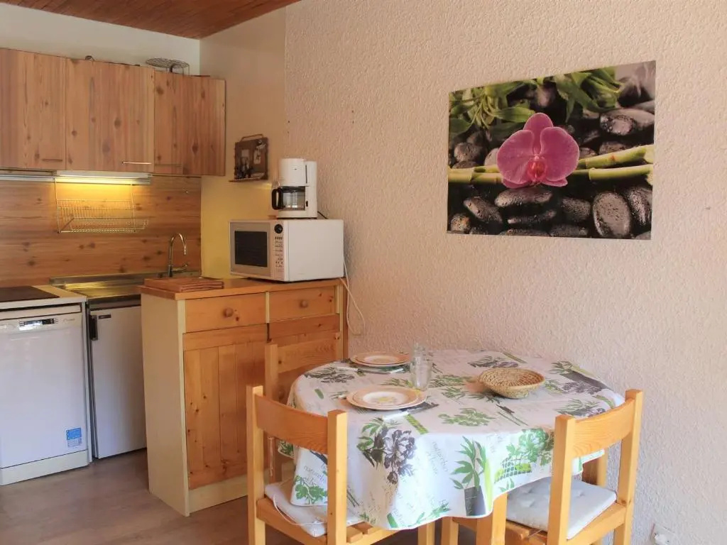 Appartement Vars, 1 pièce, 2 personnes - FR-1-330B-131
