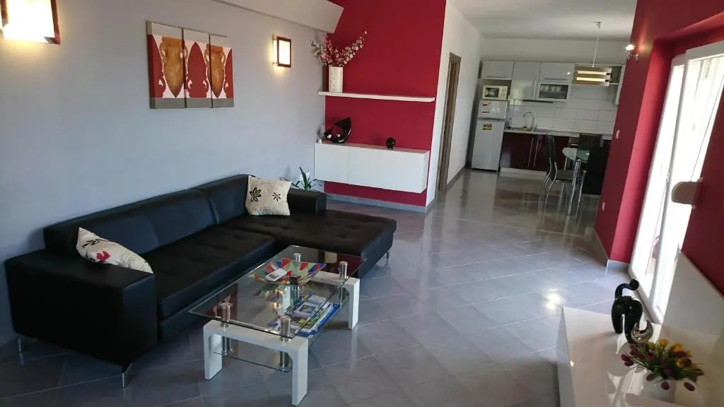 Charming modern house with the new swimming pool - apartment Maya 1