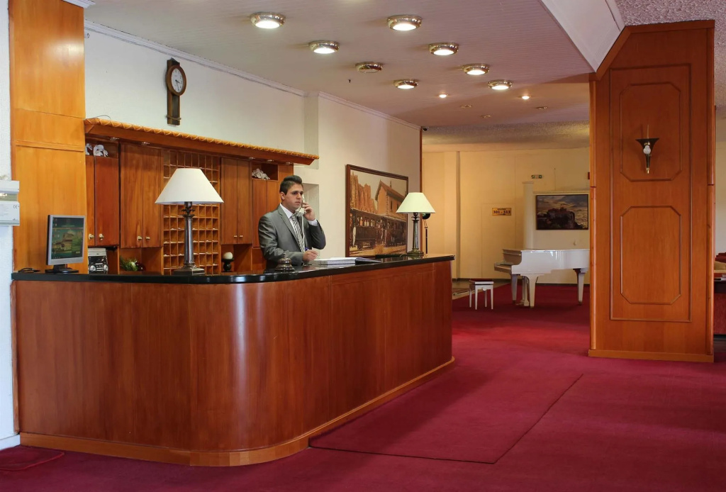 Famissi Eden Hotel
