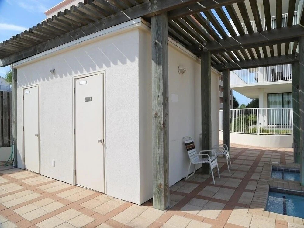 Shoalwater 1102 3 Bedroom Condo by RedAwning
