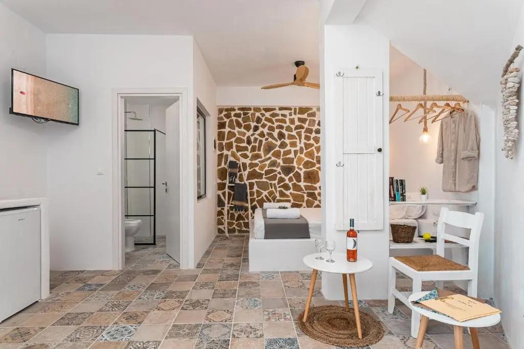 SeaView Apartment & Studio