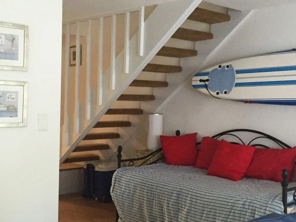 Coconut Palms Townhome 2 Bedroom Townhouse by RedAwning