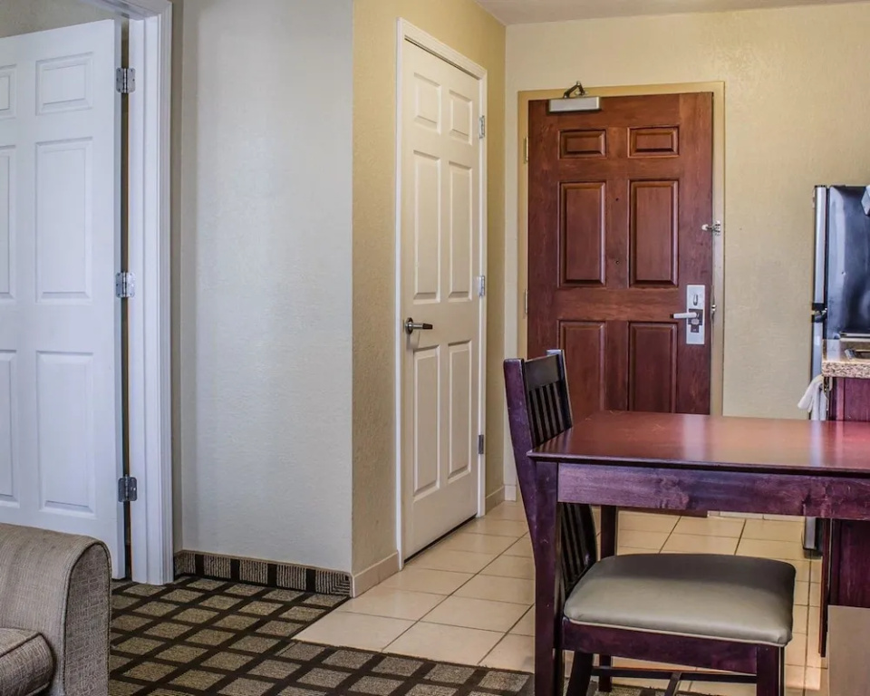 MainStay Suites Coralville - Iowa City