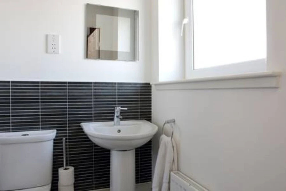 2 Bedroom Flat In Bonnington