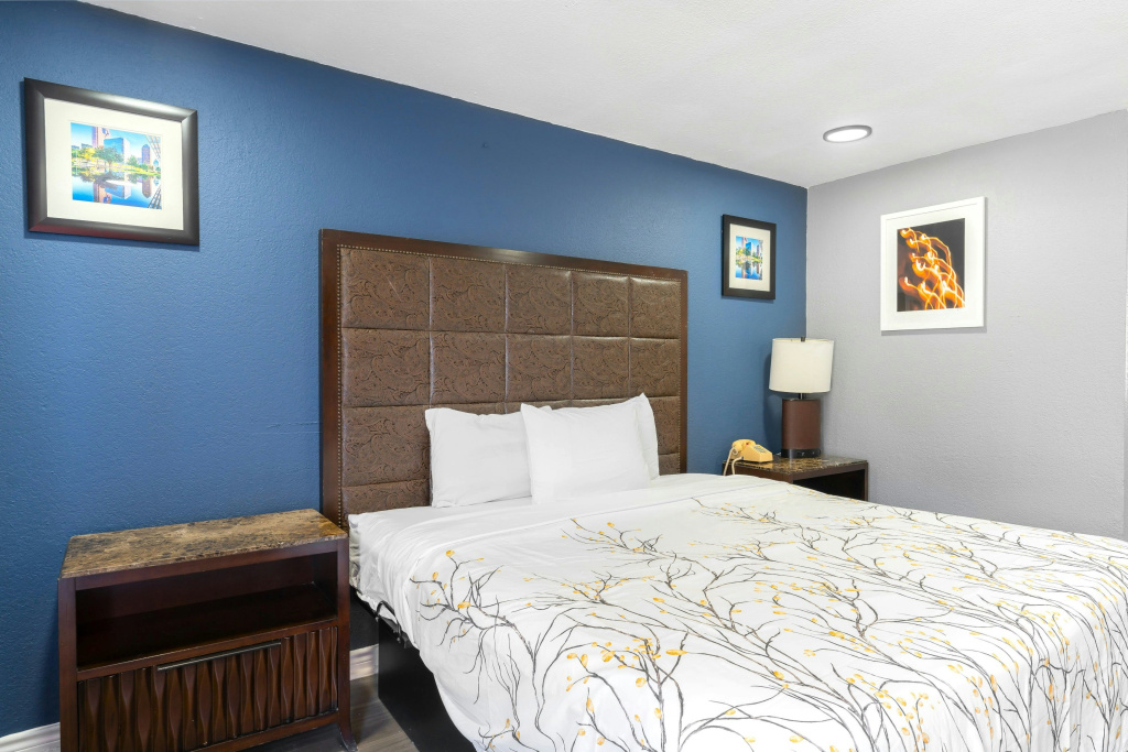 Golden Inn Dallas by Hotel O
