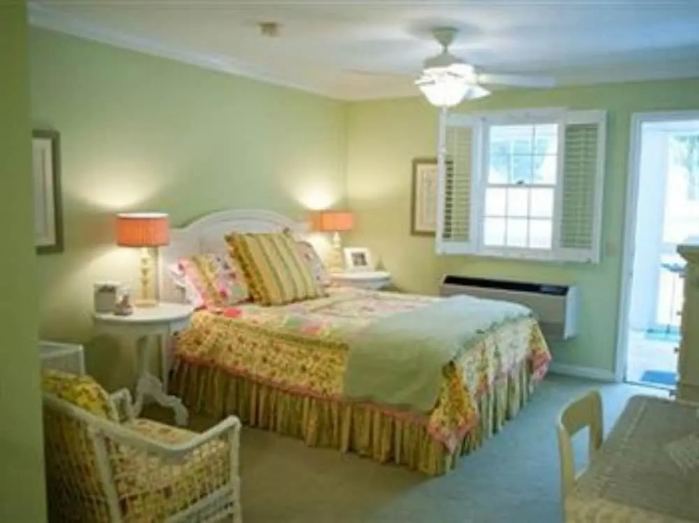 Green Tree Inn