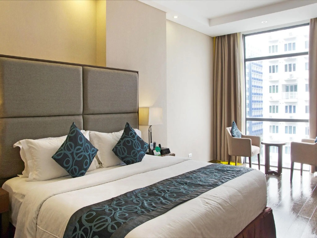 Golden Phoenix Hotel - Manila