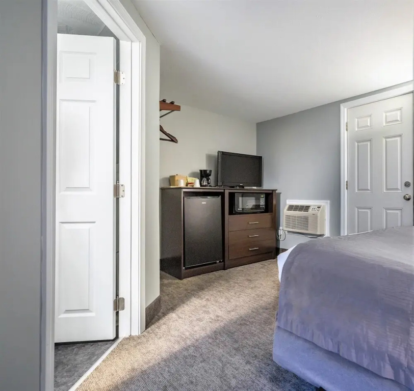 Mt. Madison Inn & Suites