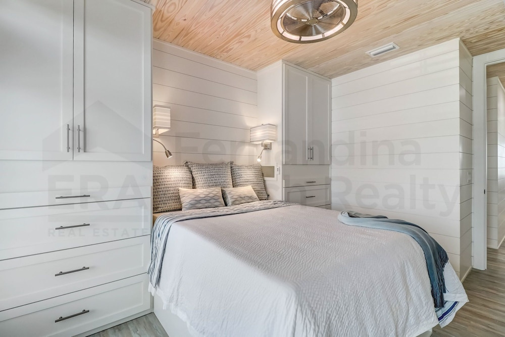 226 South Fletcher 2nd Floor