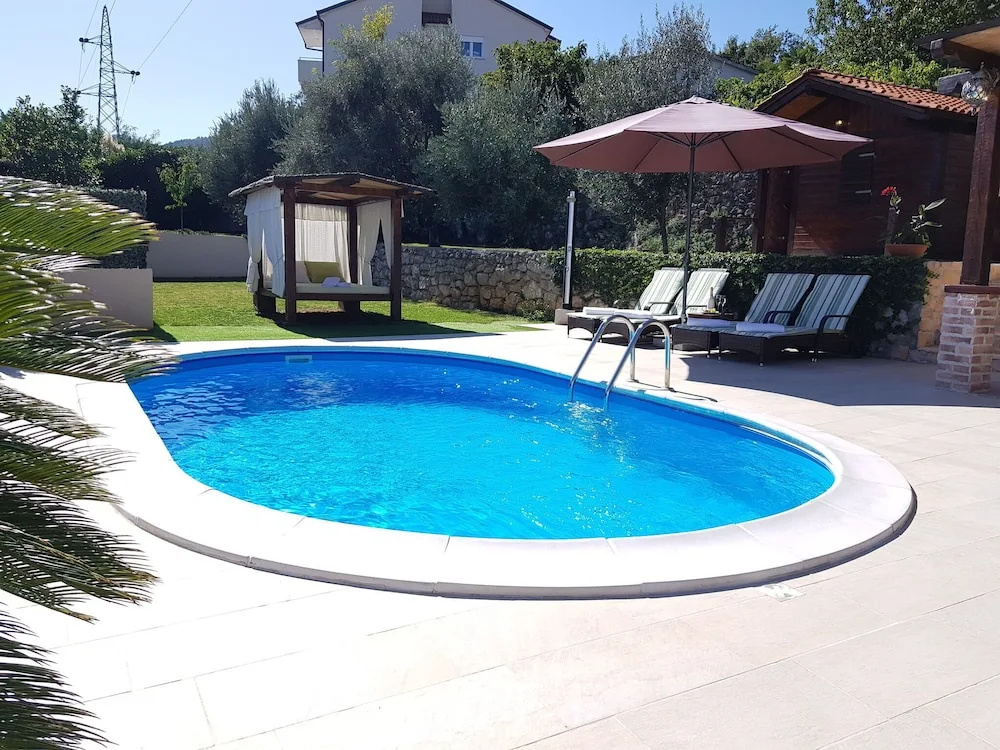 Beautiful Villa Near Opatija, 800m From the sea With Private Pool and Grill Area