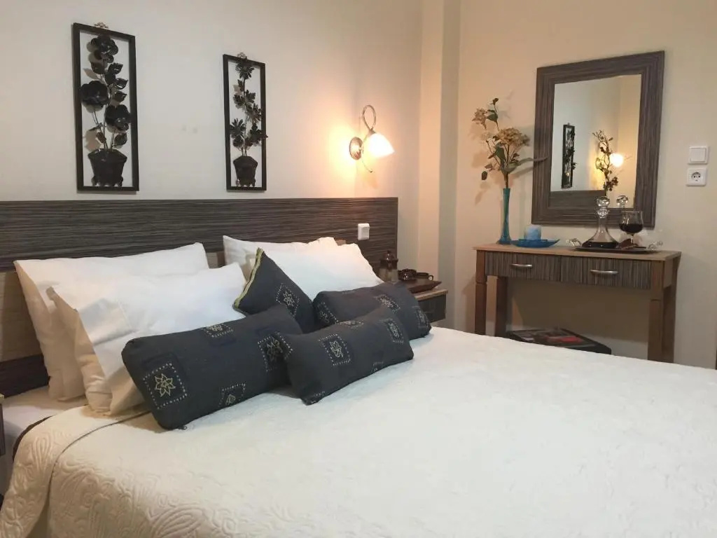 Litsa Haus Estate Residences & Suites - Adults Only & Kids 12 Plus-