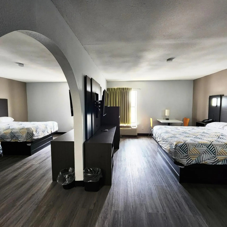 Motel 6-Pine Bluff, AR