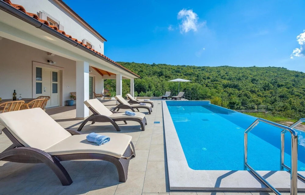 Awesome Home In Labin With Wifi
