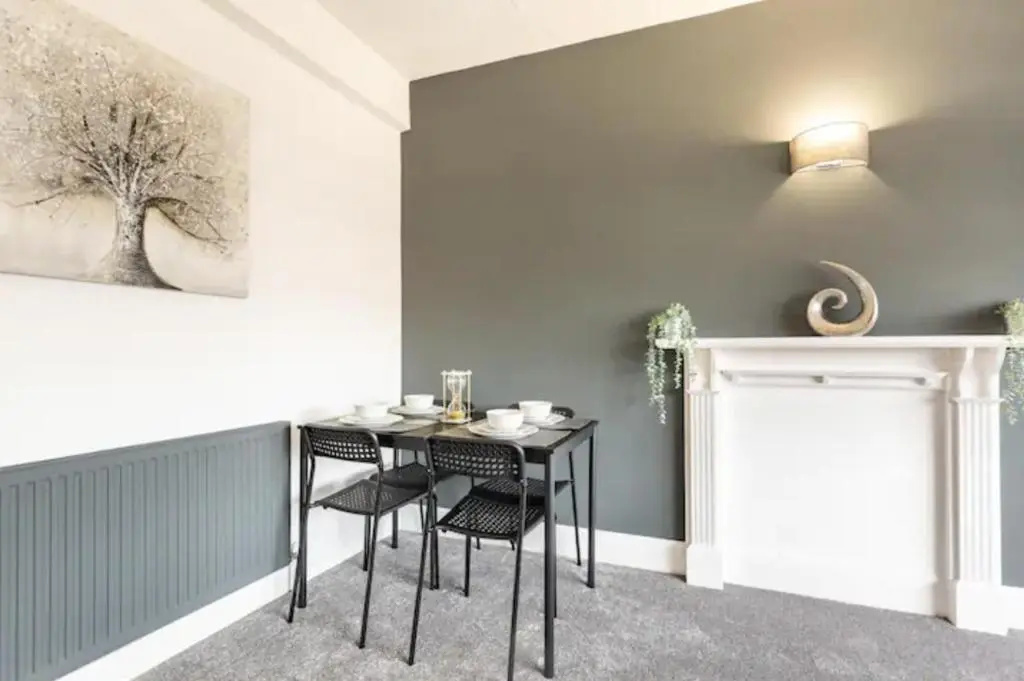 Luxury 3-Bed Apartment Near To London With Parking