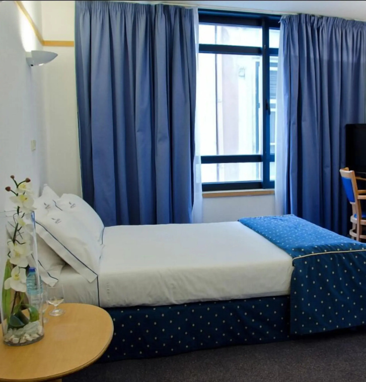 VIP Executive Eden Aparthotel