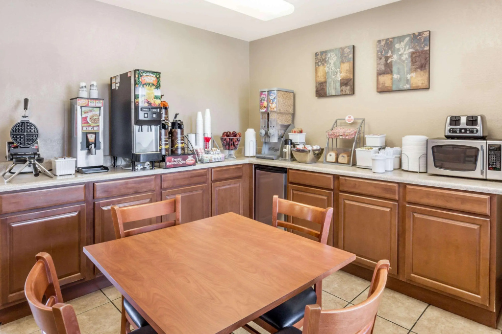 Super 8 Tempe