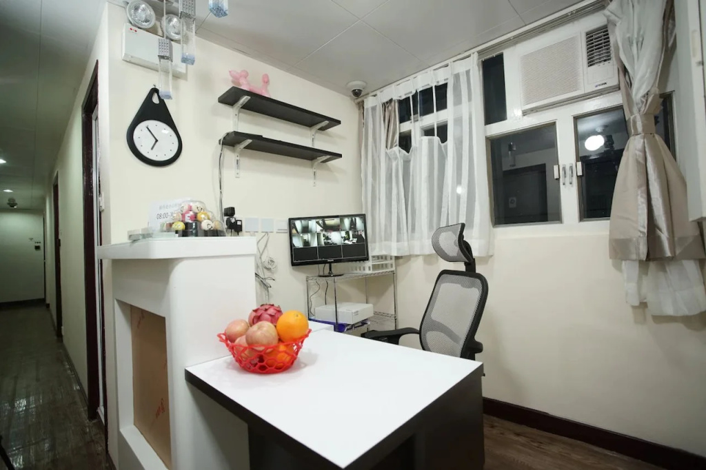 ALOHAS Hostel