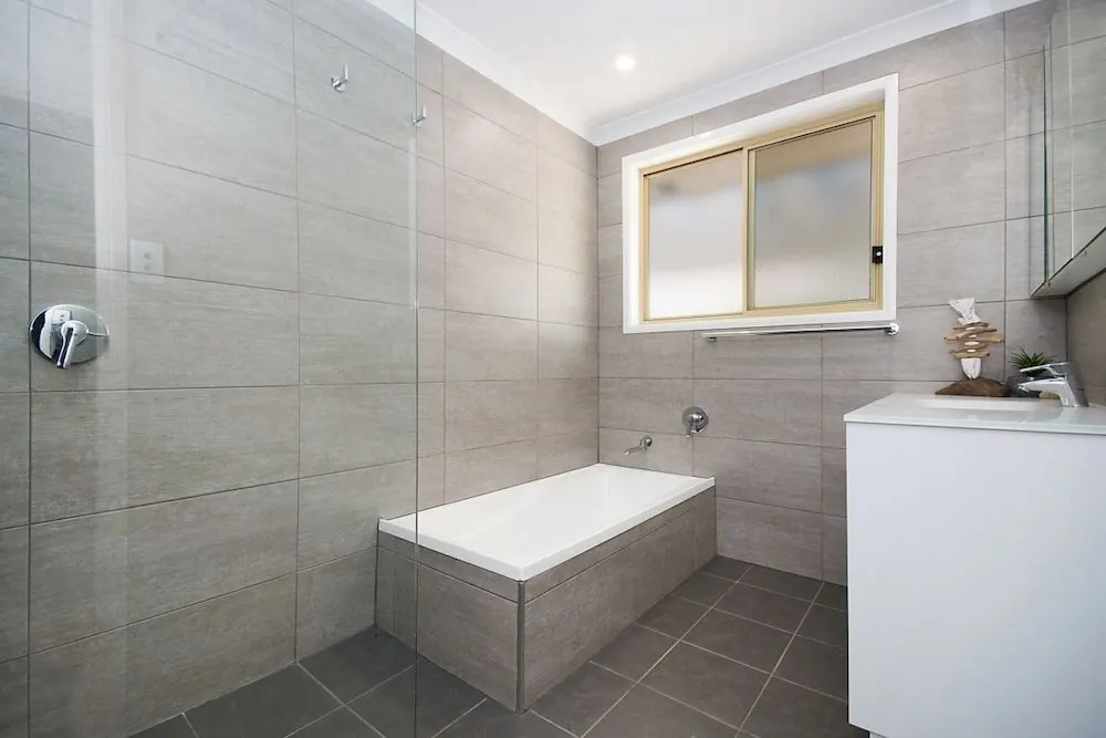 Kailani Beach House - LJHooker Yamba
