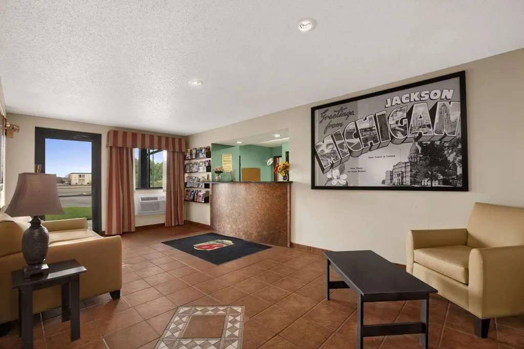 Super 8 Jackson MI