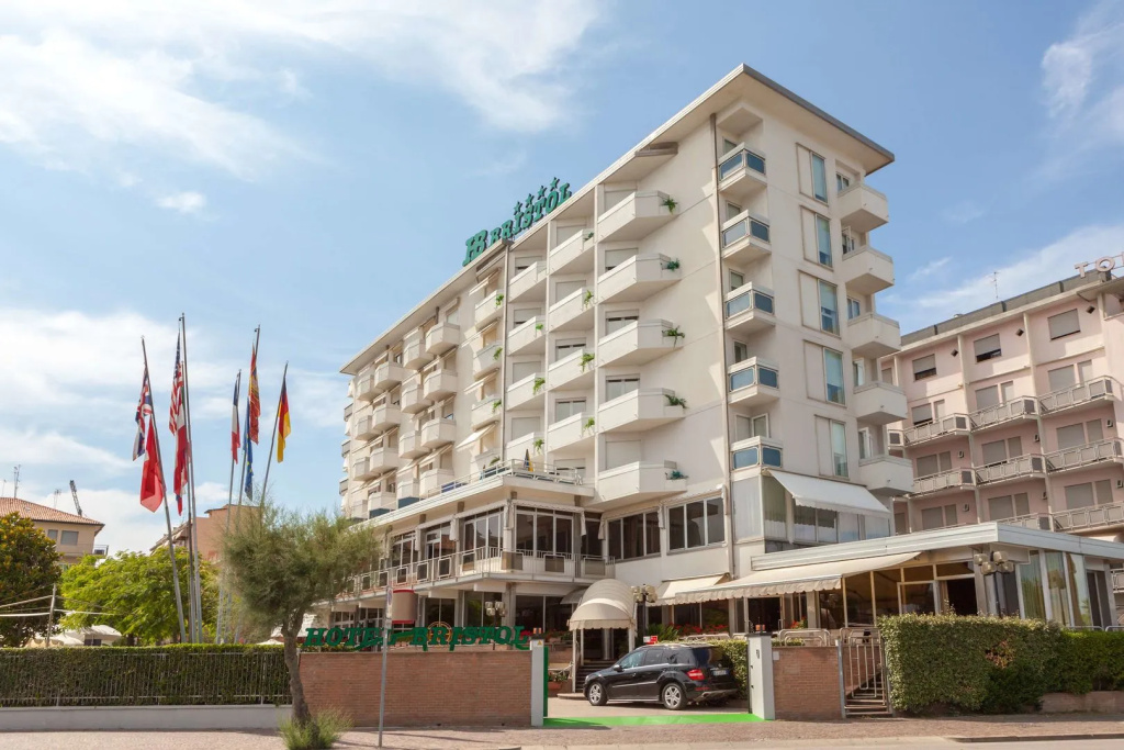 Hotel Bristol