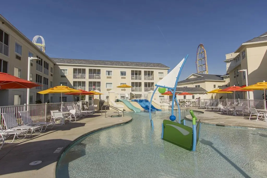 Cedar Point Hotel Breakers